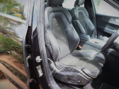 VOLVO XC60 R-DESIGN T5 – YOM 2018 | 2000CC Petrol Turbo Sporty • Powerful • Modern Scandinavian Luxury