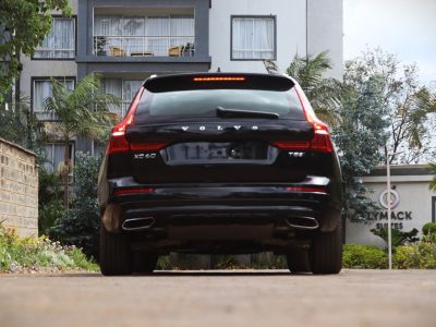 VOLVO XC60 R-DESIGN T5 – YOM 2018 | 2000CC Petrol Turbo Sporty • Powerful • Modern Scandinavian Luxury
