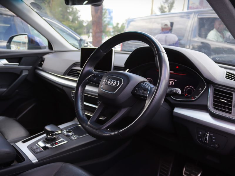 🔵 AUDI Q5 – YOM 2018 | Dynamic Blue Luxury with a Powerful 2000CC Engine