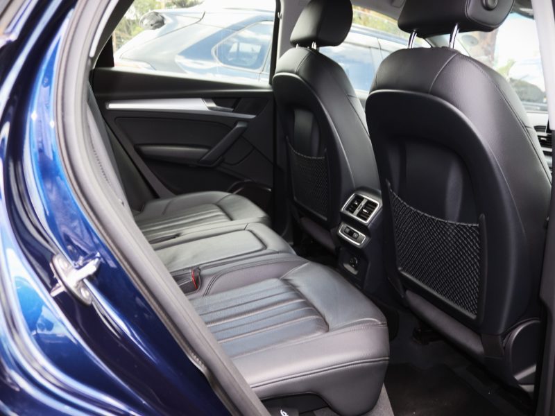 🔵 AUDI Q5 – YOM 2018 | Dynamic Blue Luxury with a Powerful 2000CC Engine