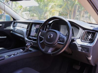 💙 VOLVO XC60 – 2018 | Elegant Blue SUV with 2000CC Diesel Twin-Turbo Power Luxury • Performance • Scandinavian Design