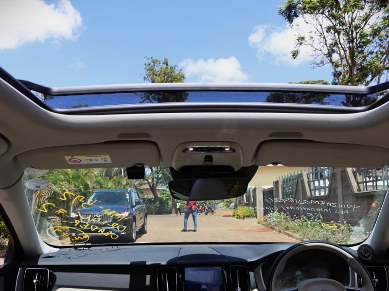 💙 VOLVO XC60 – YOM 2018 | Elegant Blue with Sunroof & 2000CC Diesel Twin-Turbo Power