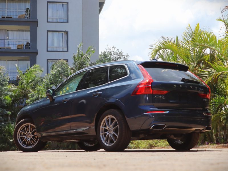 💙 VOLVO XC60 – YOM 2018 | Elegant Blue with Sunroof & 2000CC Diesel Twin-Turbo Power