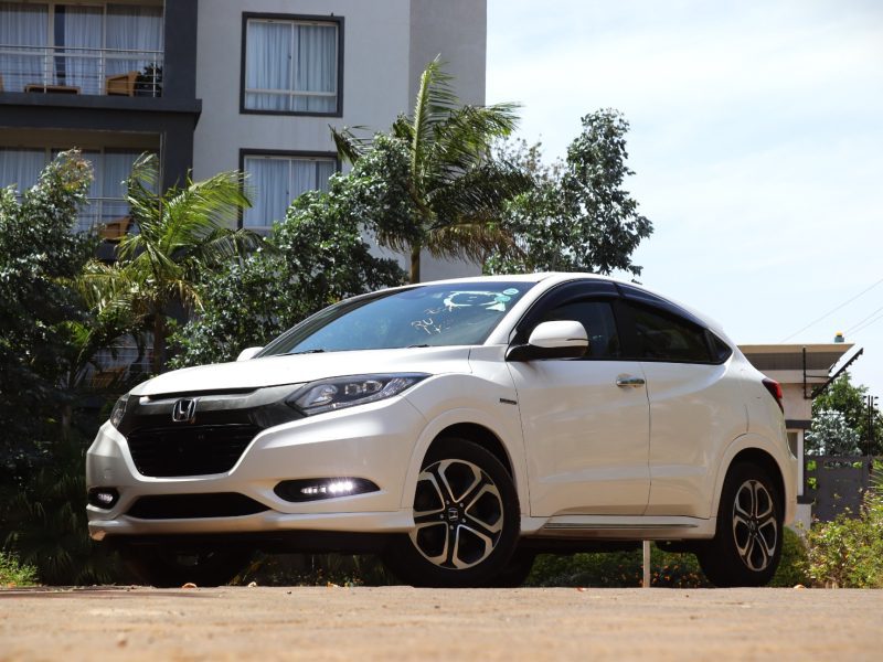 🤍 2018 HONDA VEZEL HYBRID – WHITE | 1500CC PETROL HYBRID • SPORTY • FUEL-EFFICIENT CROSSOVER SUV