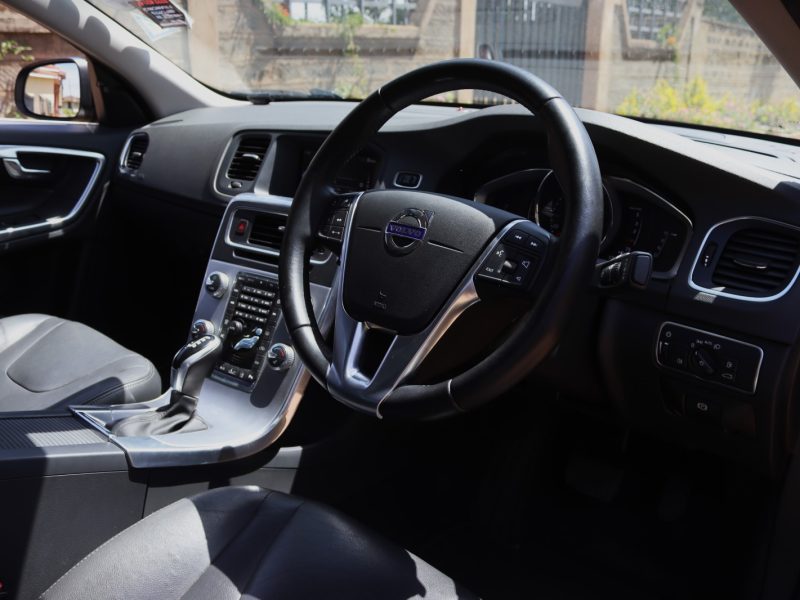 🖤 2018 VOLVO S60 D4 – BLACK | 2000CC DIESEL • EXECUTIVE COMFORT • SCANDINAVIAN SAFETY