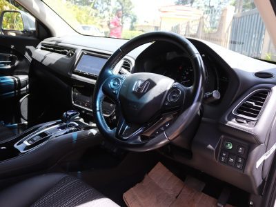 🤍 2018 HONDA VEZEL HYBRID – WHITE | 1500CC PETROL HYBRID • SPORTY • FUEL-EFFICIENT CROSSOVER SUV