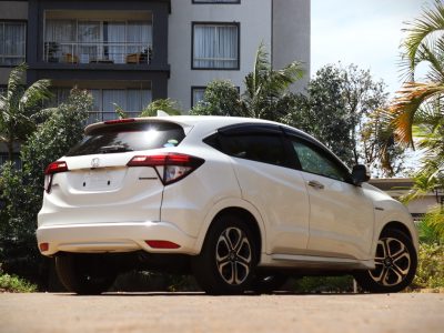 🤍 2018 HONDA VEZEL HYBRID – WHITE | 1500CC PETROL HYBRID • SPORTY • FUEL-EFFICIENT CROSSOVER SUV
