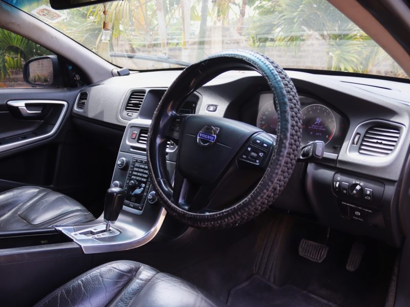 🔵 2012 VOLVO S60 T4 – BLUE | 1600CC PETROL TURBO • SCANDINAVIAN LUXURY • SPORTY EXECUTIVE SEDAN