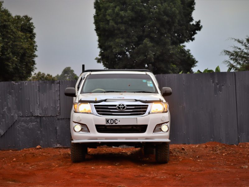 🛻 2014 TOYOTA HILUX SINGLE CAB – MANUAL | 2500CC PETROL • TOUGH WORKHORSE • UNSTOPPABLE RELIABILITY