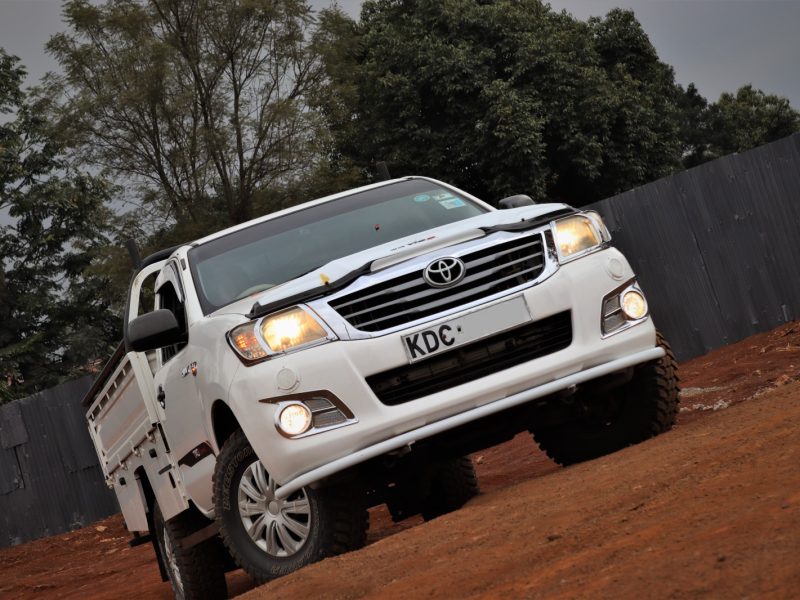 š» 2014 TOYOTA HILUX SINGLE CAB ā MANUAL | 2500CC PETROL ⢠TOUGH WORKHORSE ⢠UNSTOPPABLE RELIABILITY