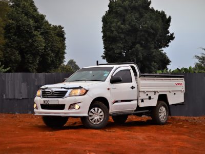 🛻 2014 TOYOTA HILUX SINGLE CAB – MANUAL | 2500CC PETROL • TOUGH WORKHORSE • UNSTOPPABLE RELIABILITY