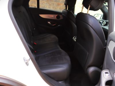 🤍 2019 MERCEDES-BENZ GLC 220d – WHITE | 2200CC DIESEL TURBO • LUXURY SUV • PREMIUM PERFORMANCE