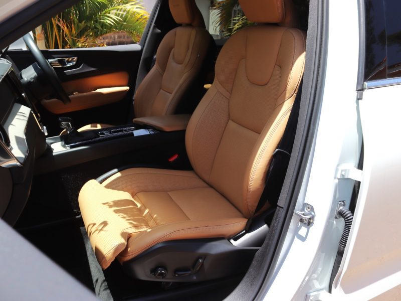 🚙 2020 Volvo XC60 INSCRIPTION – WHITE | 2000CC DIESEL TURBO • SUNROOF • HARMAN KARDON • POLESTAR