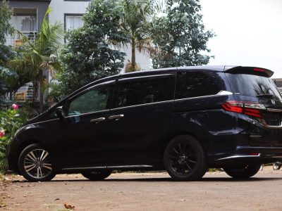 🚐 2019 HONDA ODYSSEY – BLUE | 2400CC PETROL • LUXURY FAMILY VAN • COMFORT • PRACTICALITY