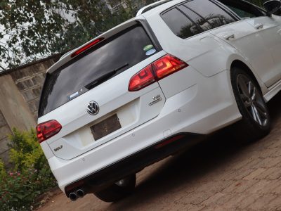 🚗 Volkswagen Passat Variant – WHITE | 1400CC PETROL • EXECUTIVE WAGON • PRACTICAL FAMILY CAR