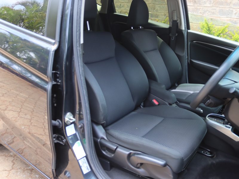 🚗 2018 HONDA FIT (NON-HYBRID) – BLUE | 1300CC PETROL • ECONOMICAL • PRACTICAL HATCHBACK