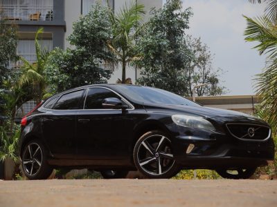 🚗 2016 VOLVO V40 T5 R-DESIGN – SPORT HATCHBACK • 2000CC PETROL • TURBO PERFORMANCE