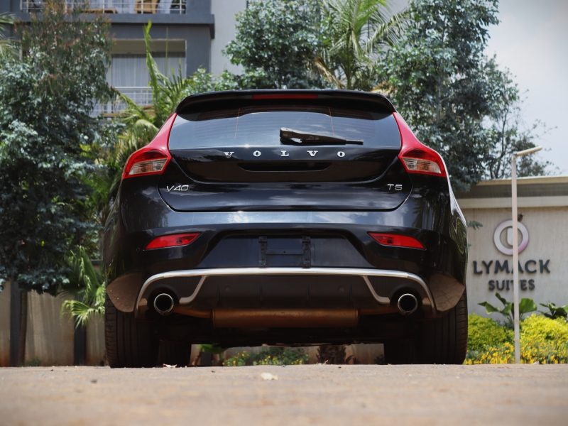 🚗 2016 VOLVO V40 T5 R-DESIGN – SPORT HATCHBACK • 2000CC PETROL • TURBO PERFORMANCE