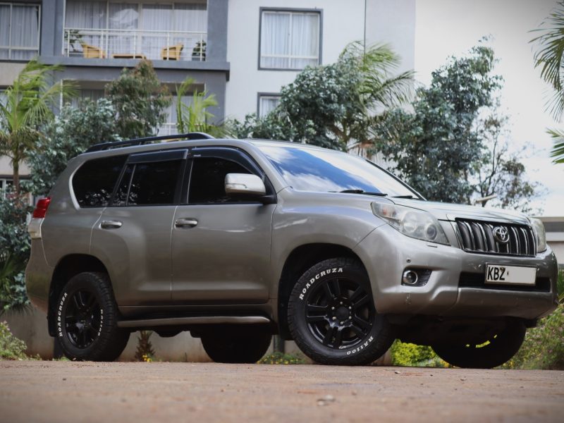 🚙 2010 TOYOTA LAND CRUISER PRADO – BROWN | 2700CC DIESEL • 4x4 • FULL-SIZE LUXURY SUV