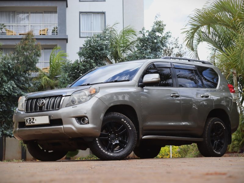 🚙 2010 TOYOTA LAND CRUISER PRADO – BROWN | 2700CC DIESEL • 4x4 • FULL-SIZE LUXURY SUV