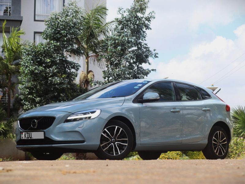 🚗 2017 VOLVO V40 T2 – 1500CC PETROL TURBO • LUXURY • COMPACT HATCHBACK