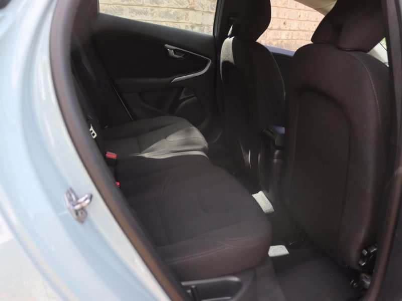 🚗 2017 VOLVO V40 T2 – 1500CC PETROL TURBO • LUXURY • COMPACT HATCHBACK