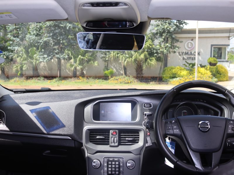 🚗 2017 VOLVO V40 T2 – 1500CC PETROL TURBO • LUXURY • COMPACT HATCHBACK