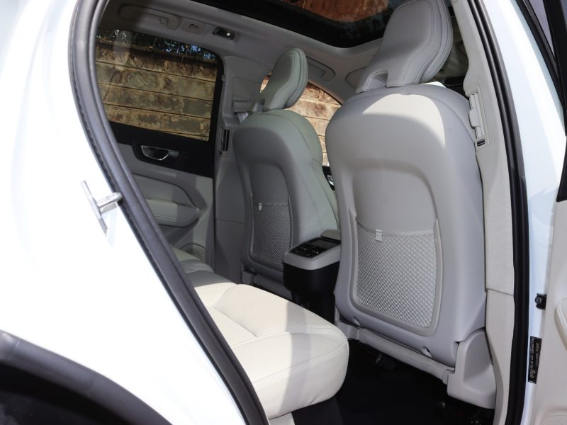 🚗 2020 VOLVO XC60 D4 INSCRIPTION – 2000CC DIESEL TURBO • LUXURY • PANORAMIC SUNROOF