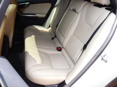 🚗 2018 VOLVO V60 CROSS COUNTRY – 2000CC PETROL TURBO • AWD • LUXURY WAGON