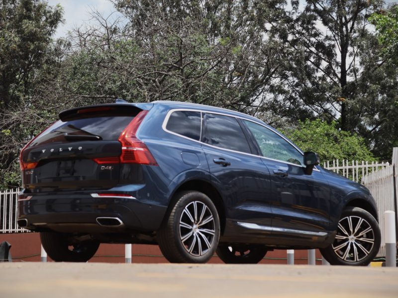 🚗 2020 VOLVO XC60 D4 INSCRIPTION – BLUE • 2000CC DIESEL • BOWERS & WILKINS • MASSAGE SEATS