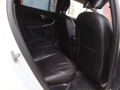 🚗 2016 VOLVO V40 T4 – WHITE • 2000CC TURBO • SPORTY LUXURY HATCHBACK