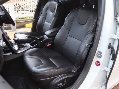 🚗 2016 VOLVO V40 T4 – WHITE • 2000CC TURBO • SPORTY LUXURY HATCHBACK