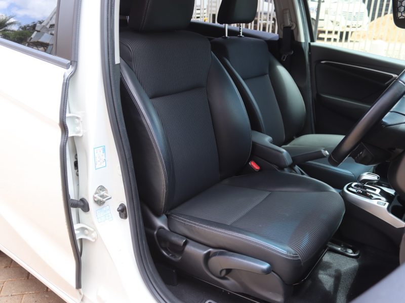 🚗 2019 HONDA FIT HYBRID – 1500CC PETROL HYBRID • FUEL SAVER • COMPACT & PRACTICAL