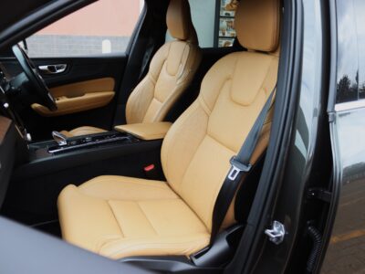 🚗 2020 VOLVO XC60 T5 NEW MODEL – ELEGANT GREEN • 2000CC PETROL TURBO • LUXURY SUV