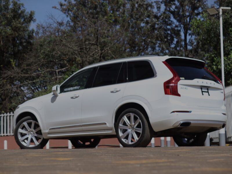 🚗 2019 VOLVO XC90 T8 INSCRIPTION – ELEGANT WHITE • 2000CC TWIN-CHARGED PLUG-IN HYBRID • ULTRA-LUXURY 7-SEATER SUV