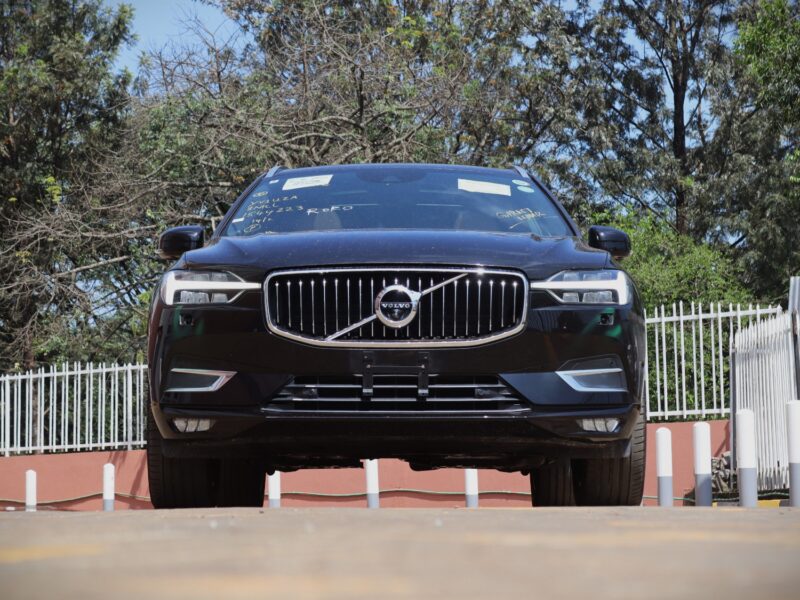 🚗 2020 VOLVO XC60 D4 INSCRIPTION – ELEGANT BLACK • 2000CC TURBO DIESEL • HARMAN KARDON • PANORAMIC SUNROOF