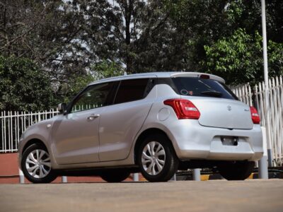 🚗 2019 SUZUKI SWIFT – SILVER • 1200CC PETROL • SPORTY • FUEL EFFICIENT HATCHBACK