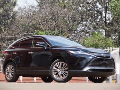 🚗 2022 TOYOTA HARRIER – 2000CC PETROL • PANORAMIC SUNROOF • PREMIUM LUXURY SUV