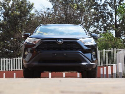 🚗 2020 TOYOTA RAV4 – BLACK • 2000CC PETROL • PREMIUM SUV