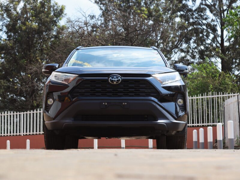 🚗 2020 TOYOTA RAV4 – BLACK • 2000CC PETROL • PREMIUM SUV