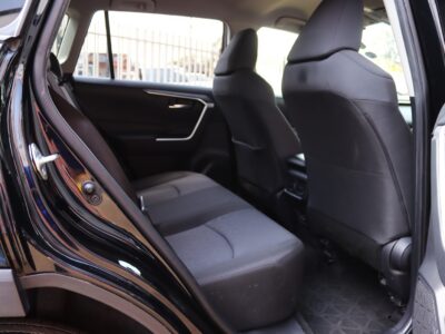 🚗 2020 TOYOTA RAV4 – BLACK • 2000CC PETROL • PREMIUM SUV