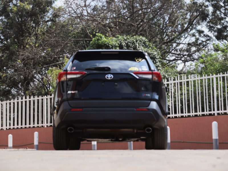 🚗 2020 TOYOTA RAV4 – BLACK • 2000CC PETROL • PREMIUM SUV