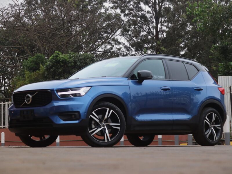 🚗 2020 VOLVO XC40 T4 R-DESIGN – ELEGANT BLUE • 2000CC TURBO PETROL • PREMIUM COMPACT SUV