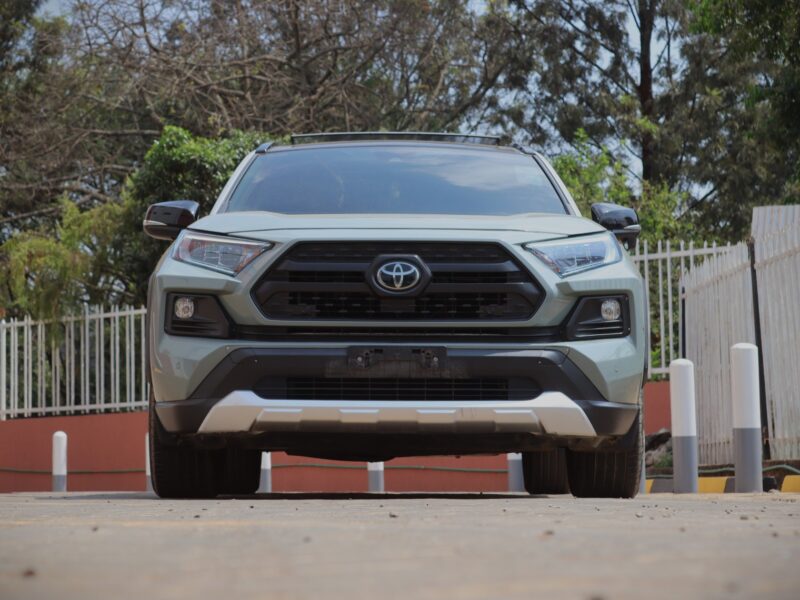 🚗 2019 TOYOTA RAV4 ADVENTURE – 2000CC PETROL • AWD • SUNROOF • LEATHER SEATS