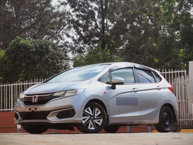 🚗 2019 HONDA FIT HYBRID – FUEL EFFICIENT • AUTOMATIC • SMART CITY HATCHBACK