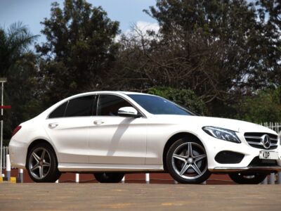 🚗 2018 MERCEDES-BENZ C200 – WHITE • 2000CC TURBO PETROL • PREMIUM EXECUTIVE SEDAN