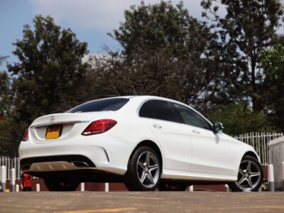 🚗 2018 MERCEDES-BENZ C200 – WHITE • 2000CC TURBO PETROL • PREMIUM EXECUTIVE SEDAN