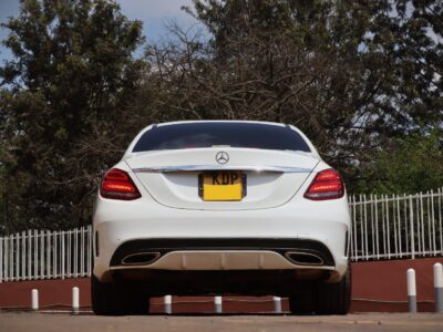 🚗 2018 MERCEDES-BENZ C200 – WHITE • 2000CC TURBO PETROL • PREMIUM EXECUTIVE SEDAN