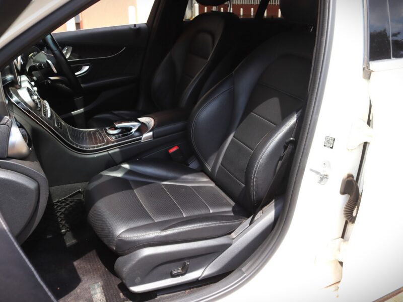 🚗 2018 MERCEDES-BENZ C200 – WHITE • 2000CC TURBO PETROL • PREMIUM EXECUTIVE SEDAN