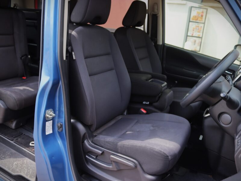 🚗 2019 NISSAN SERENA S-HYBRID – BLUE • 2000CC PETROL • 8-SEATER FAMILY MPV